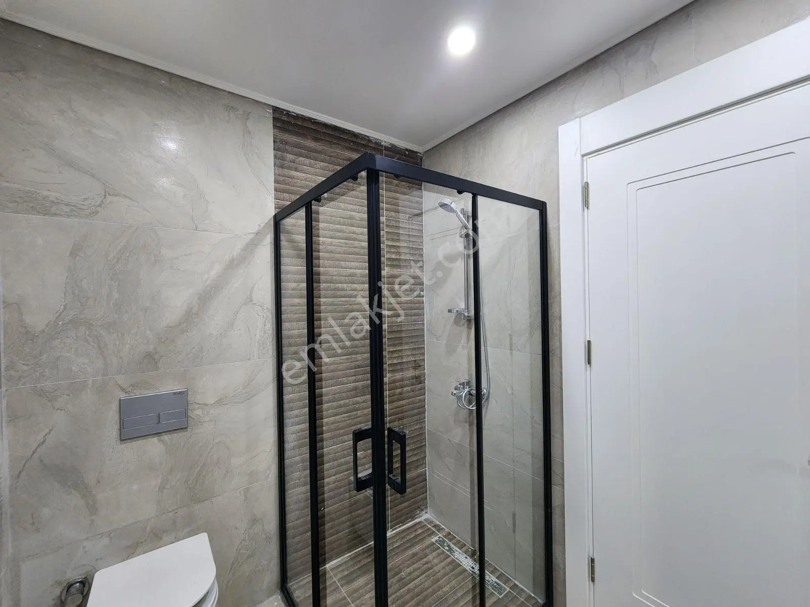 Ban 56'da Arakat 205m2, Otoparklı, Giyinme Ve Çamaşır Odalı 3+1 — fotoğraf 18