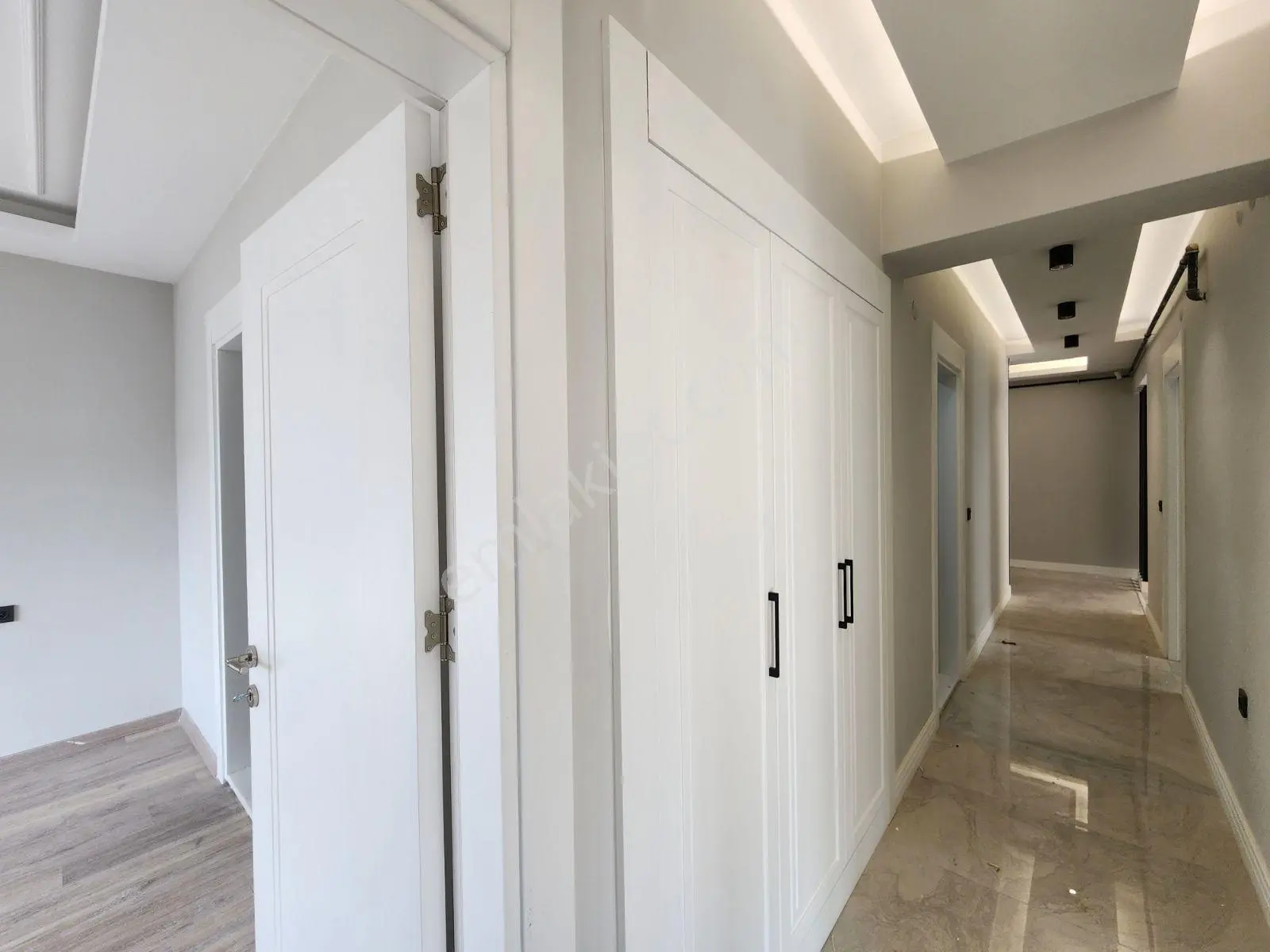 Ban 56'da Arakat 205m2, Otoparklı, Giyinme Ve Çamaşır Odalı 3+1 — fotoğraf 30
