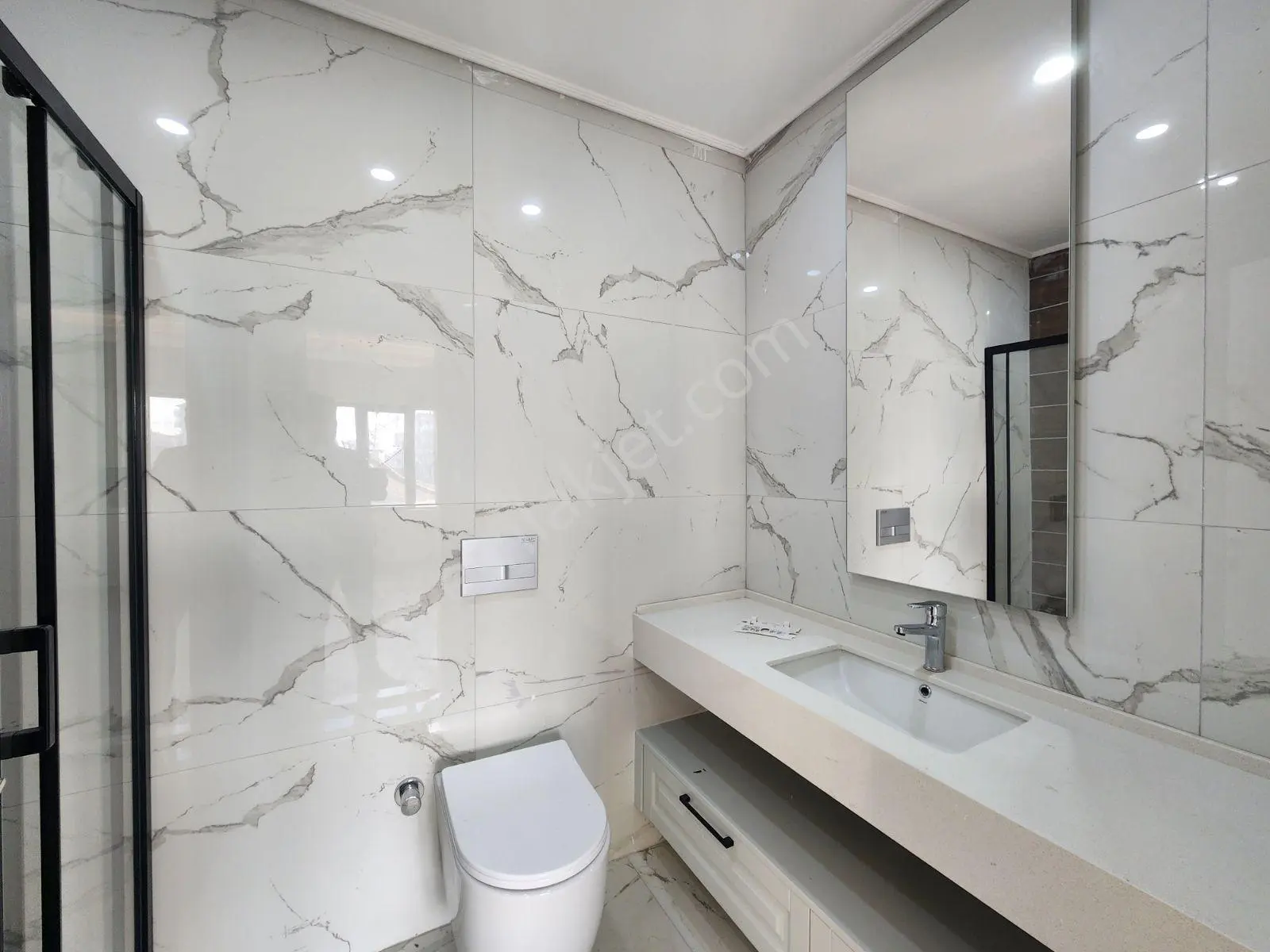 Ban 56'da Arakat 205m2, Otoparklı, Giyinme Ve Çamaşır Odalı 3+1 — fotoğraf 37