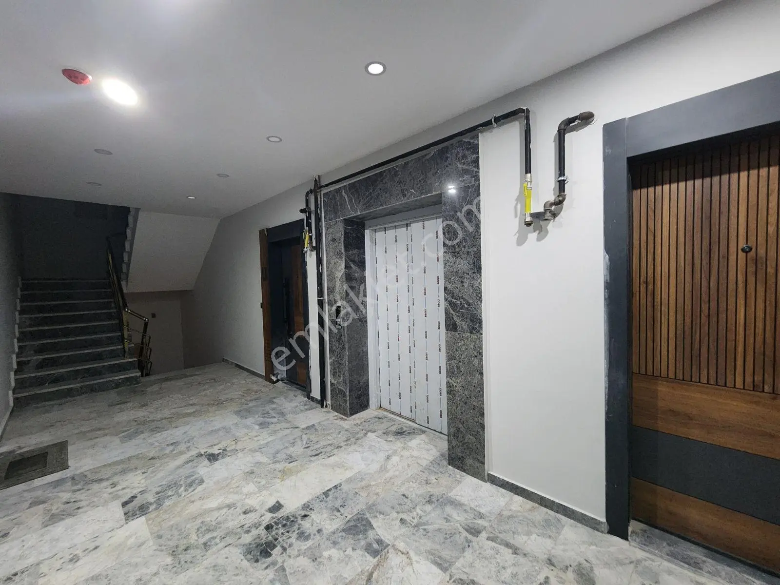 Ban 56'da Arakat 205m2, Otoparklı, Giyinme Ve Çamaşır Odalı 3+1 — fotoğraf 40