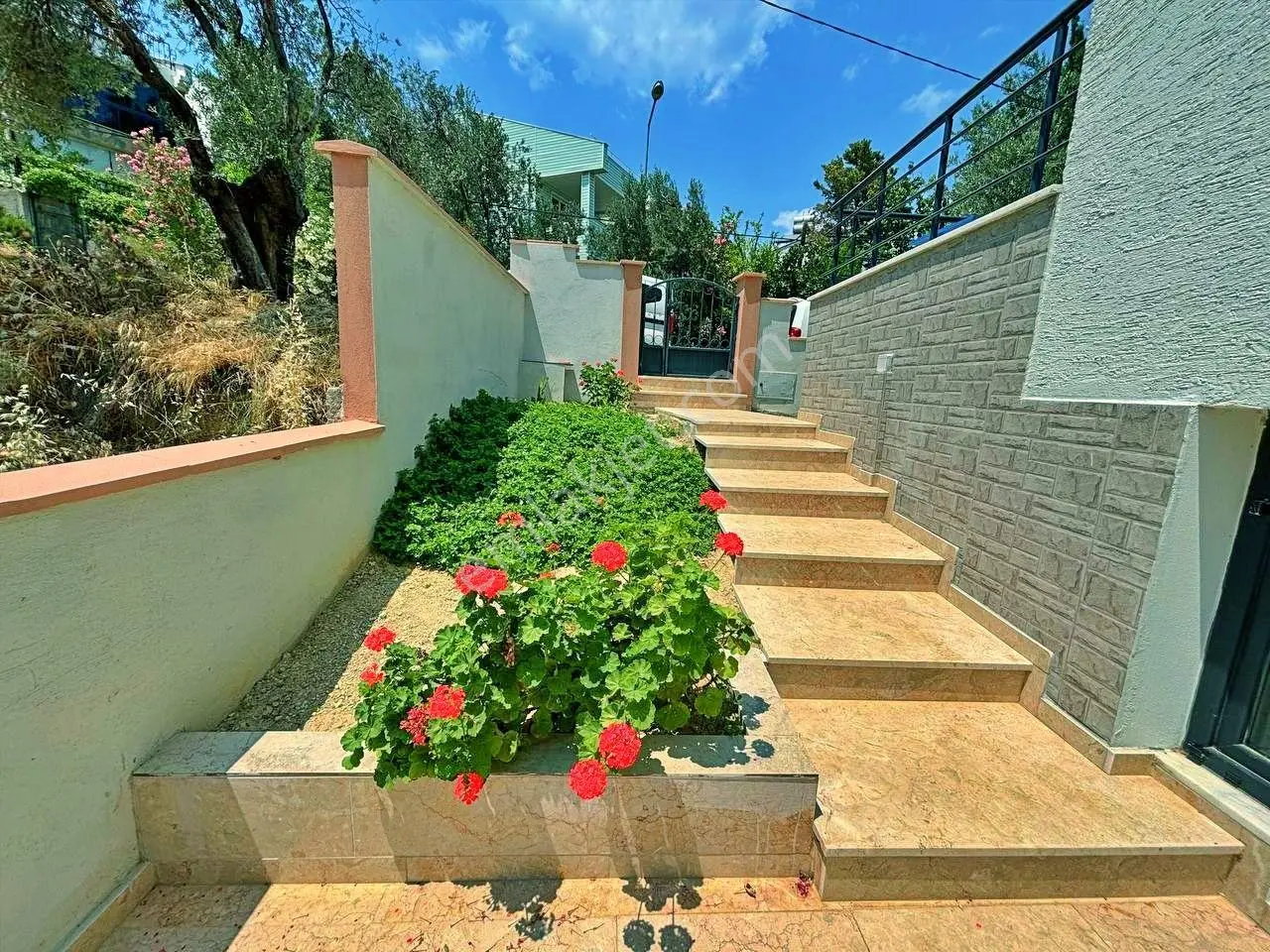 Uytundan Pelitköyde Denize 300 Metre Bahçeli 6+2 Müstakil Villa — fotoğraf 3