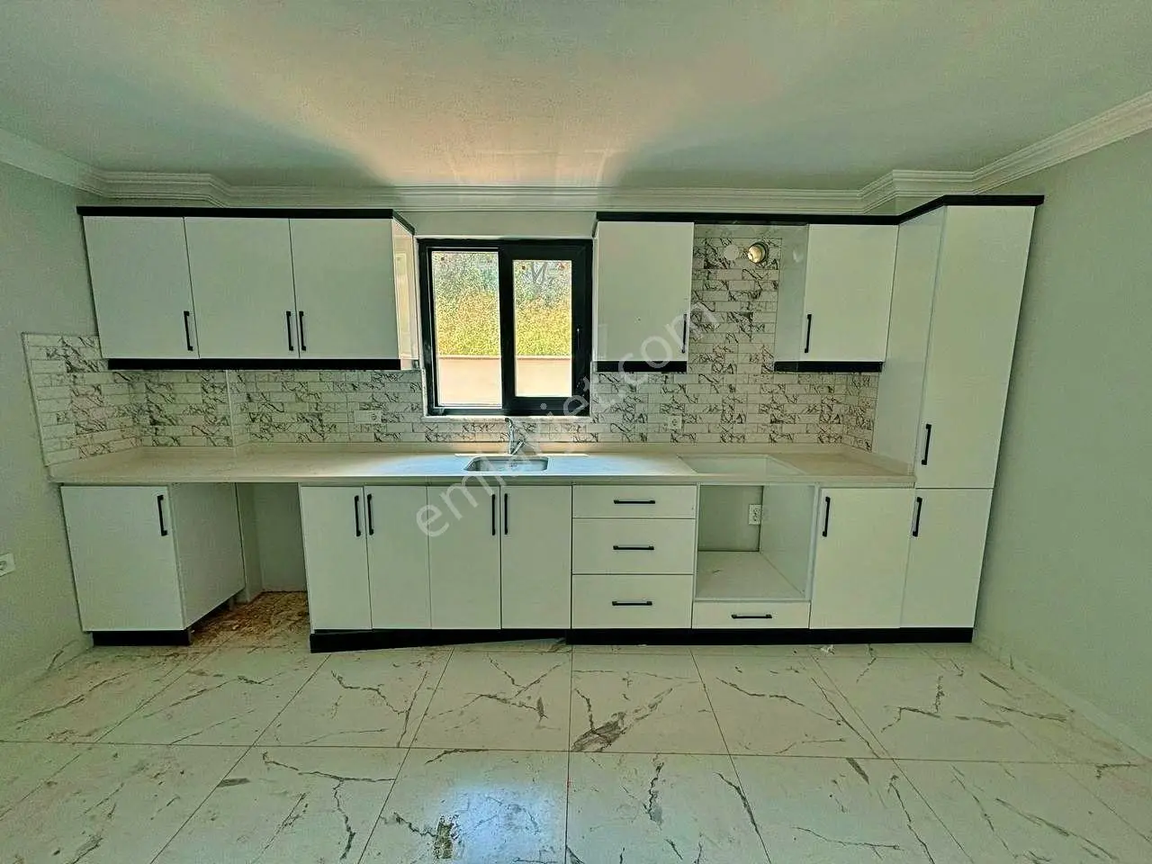 Uytundan Pelitköyde Denize 300 Metre Bahçeli 6+2 Müstakil Villa — fotoğraf 8