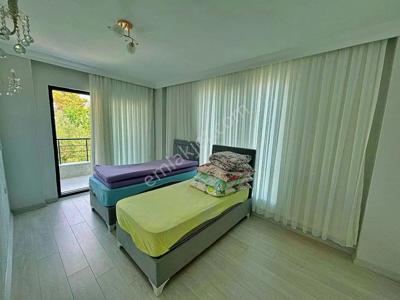 Uytundan Pelitköyde Denize 300 Metre Bahçeli 6+2 Müstakil Villa — fotoğraf 12