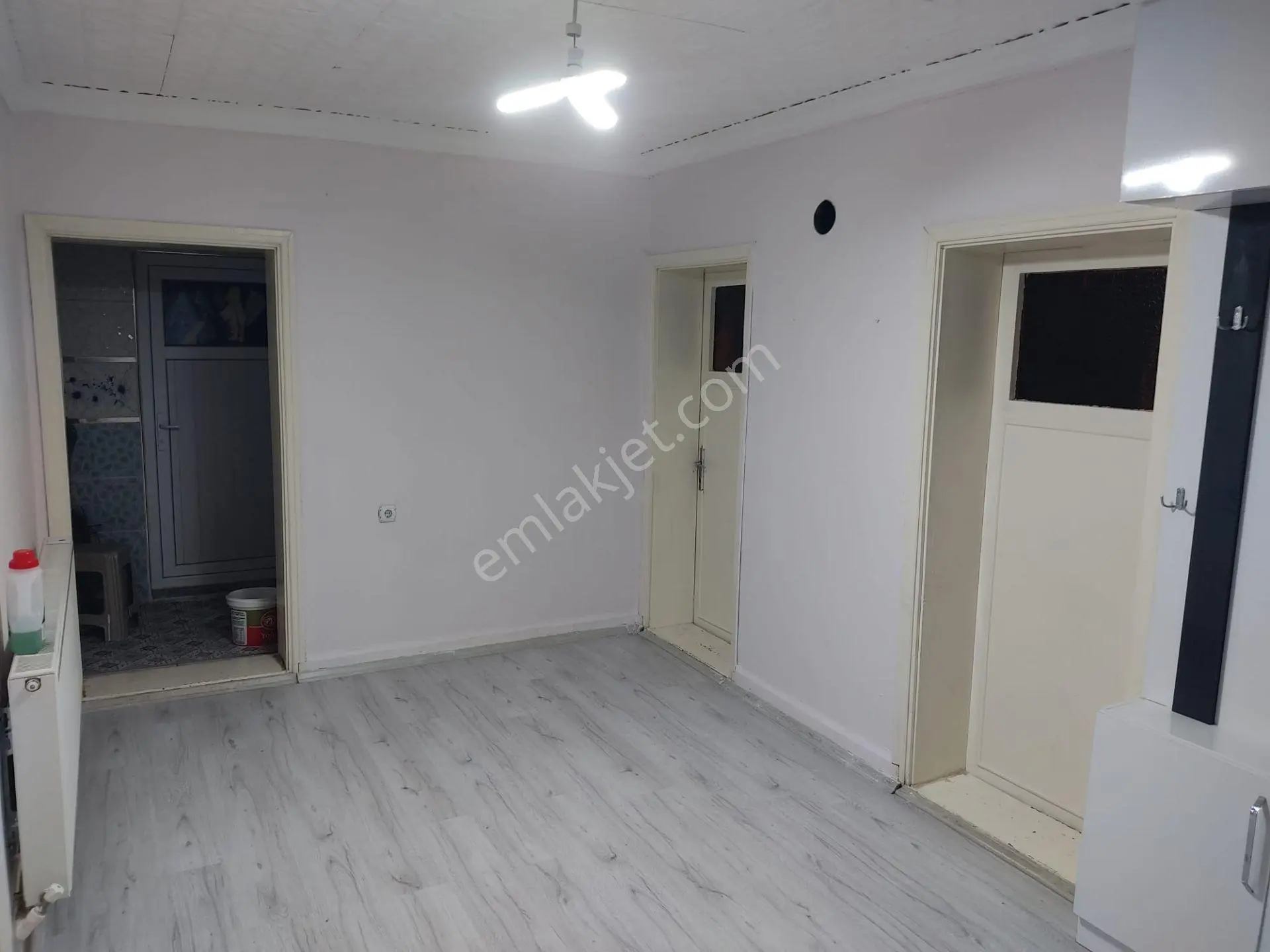 Satılık 4+1 Müstakil Daire Ve Arsası — fotoğraf 2