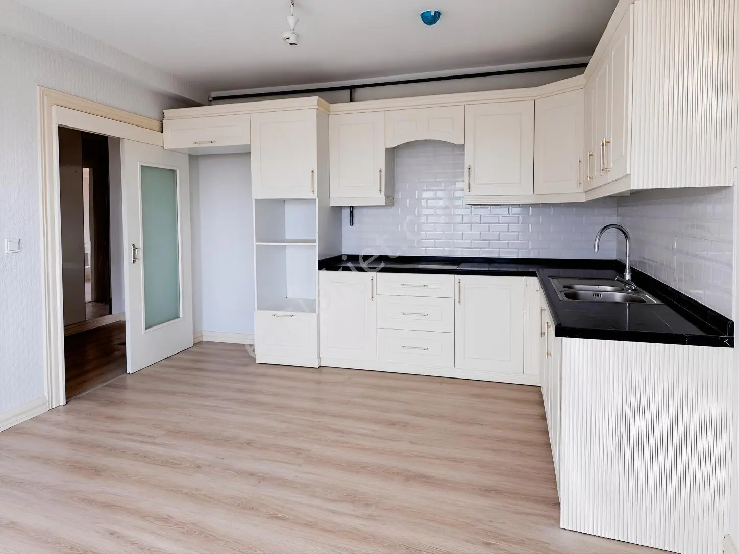 Versus Gayrimenkul'den Avm Yanı Satılık Lüx 5+1 Daire (215m²) — fotoğraf 8
