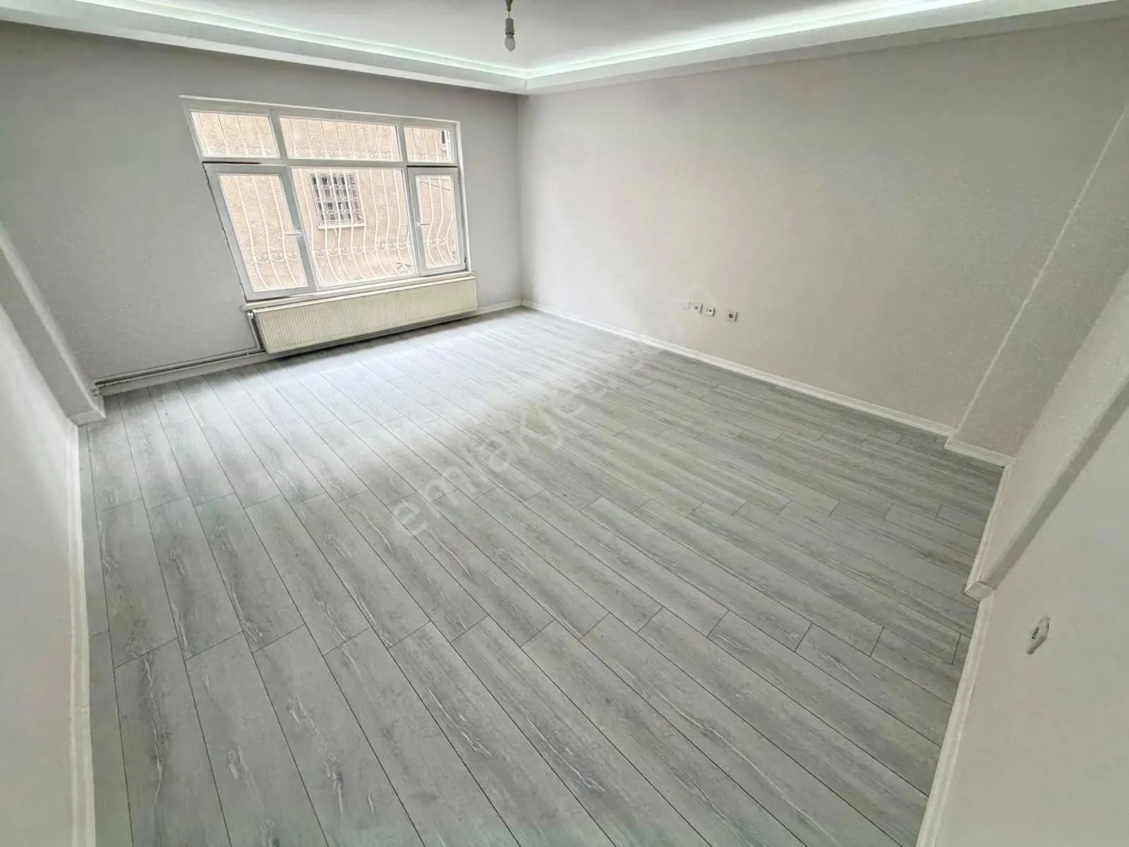 Altınpark Karşısı Full Yapılı Kat Konumunda Kilerli Fırsat Daire — fotoğraf 6