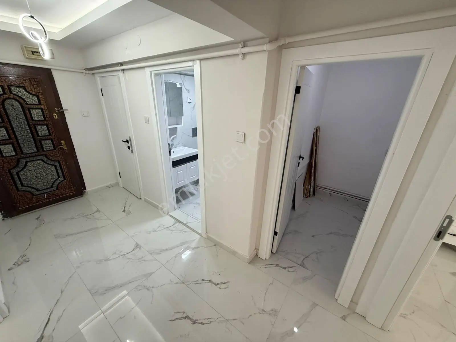 Altınpark Karşısı Full Yapılı Kat Konumunda Kilerli Fırsat Daire — fotoğraf 7