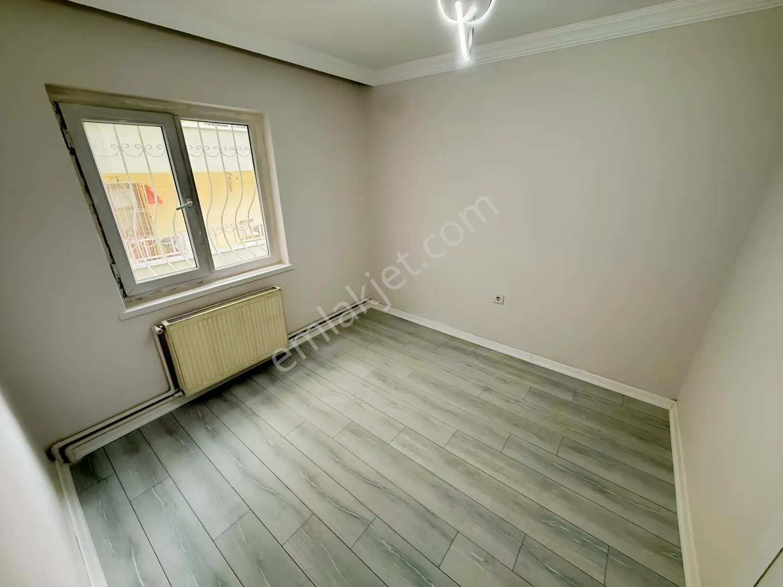 Altınpark Karşısı Full Yapılı Kat Konumunda Kilerli Fırsat Daire — fotoğraf 12