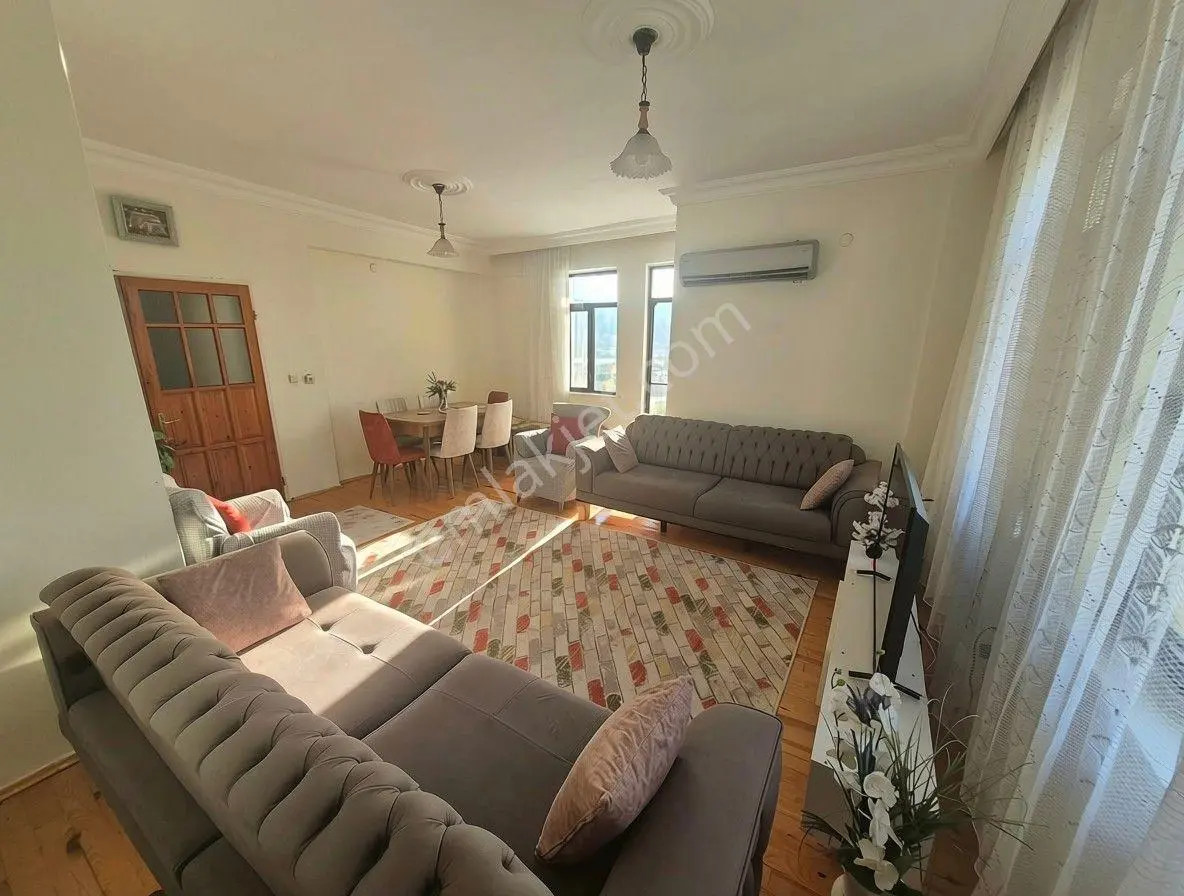 Goldhouse Dan Satılık Fırsat Çalıca Da 3+1 Arakat Daire — fotoğraf 9