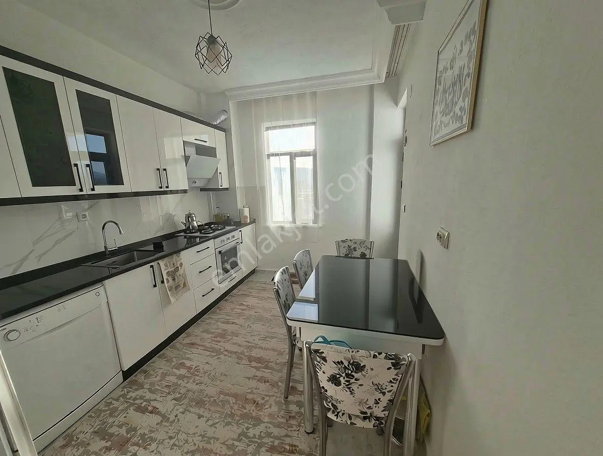 Goldhouse Dan Satılık Fırsat Çalıca Da 3+1 Arakat Daire — fotoğraf 14