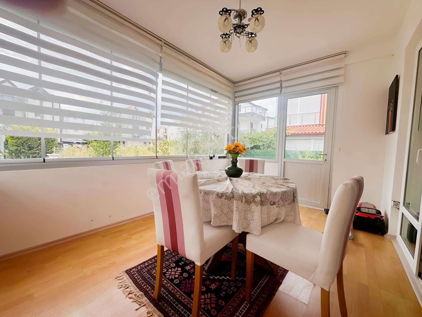 Altınova Sahilde Satılık Tam Müstakil Villa — fotoğraf 2