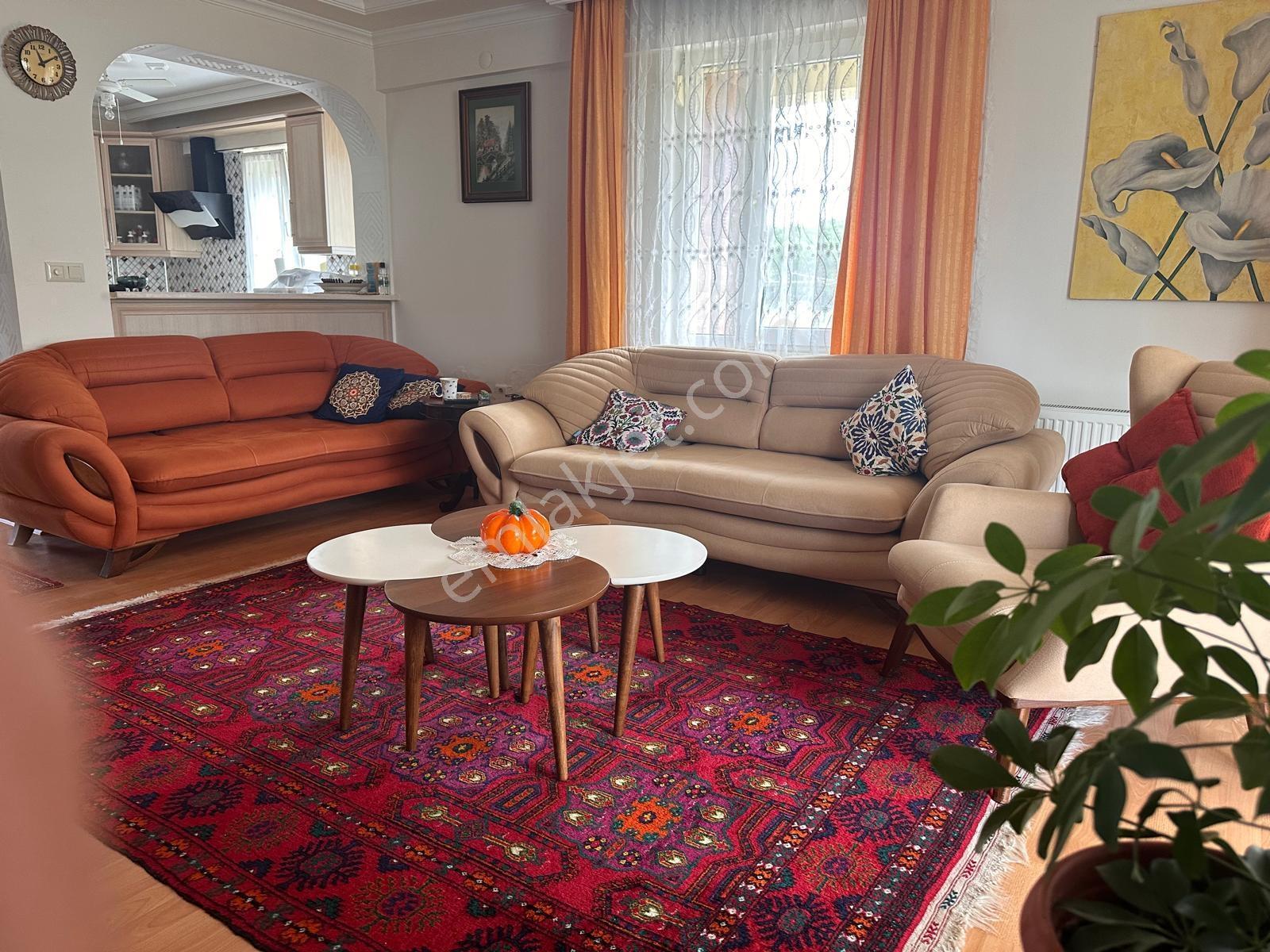 Altınova Sahilde Satılık Tam Müstakil Villa — fotoğraf 4