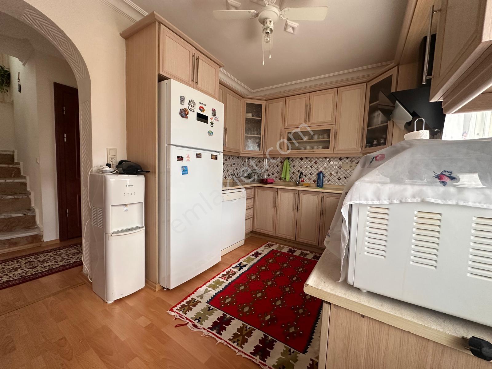 Altınova Sahilde Satılık Tam Müstakil Villa — fotoğraf 7