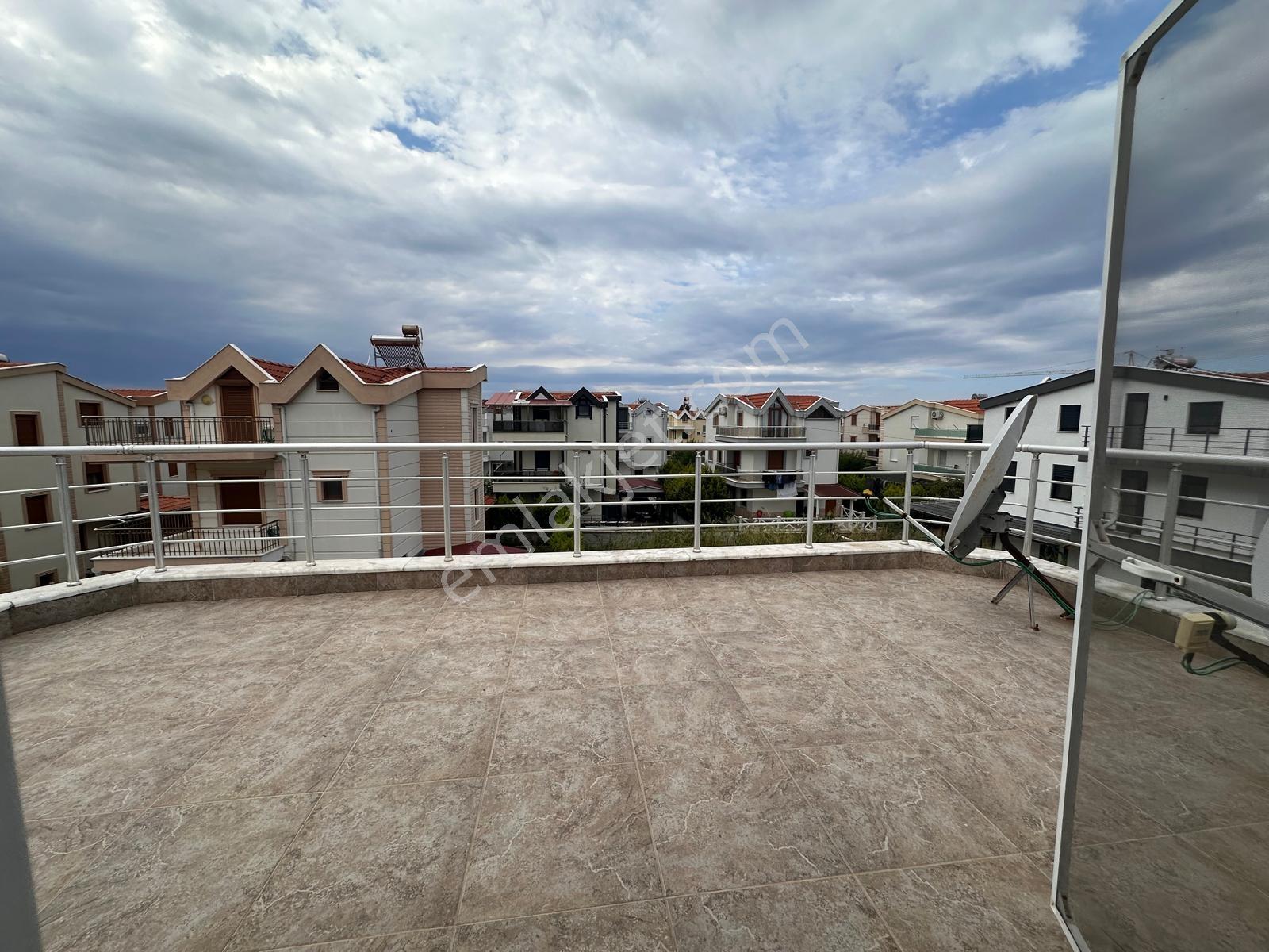 Altınova Sahilde Satılık Tam Müstakil Villa — fotoğraf 18