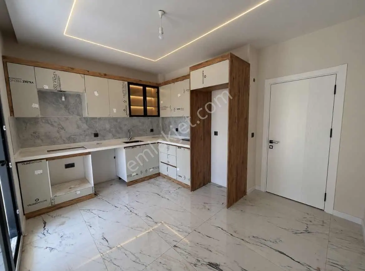 Onmax Bademlanında Satılık 2+1 Avantajlı Konumda Lüx Daire — fotoğraf 3