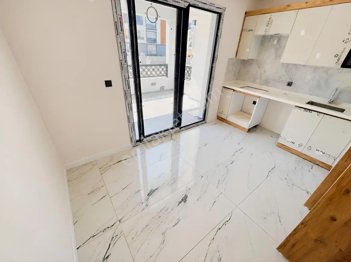 Onmax Bademlanında Satılık 2+1 Avantajlı Konumda Lüx Daire — fotoğraf 28