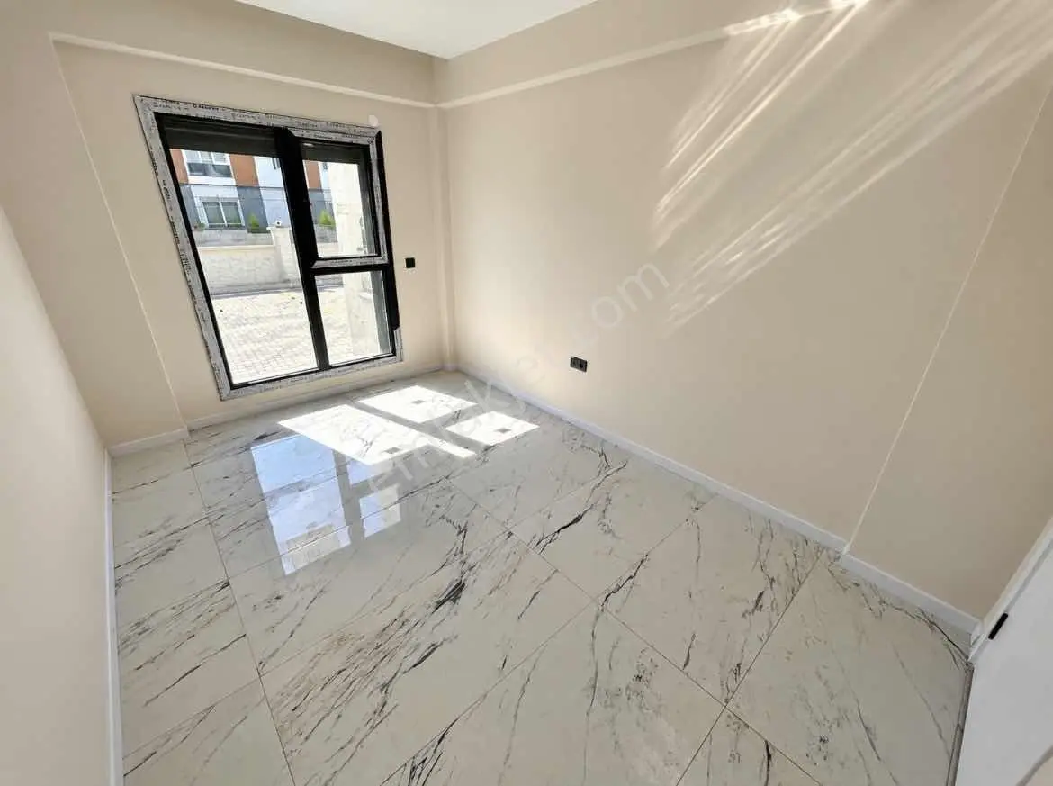 Onmax Bademlanında Satılık 2+1 Avantajlı Konumda Lüx Daire — fotoğraf 34