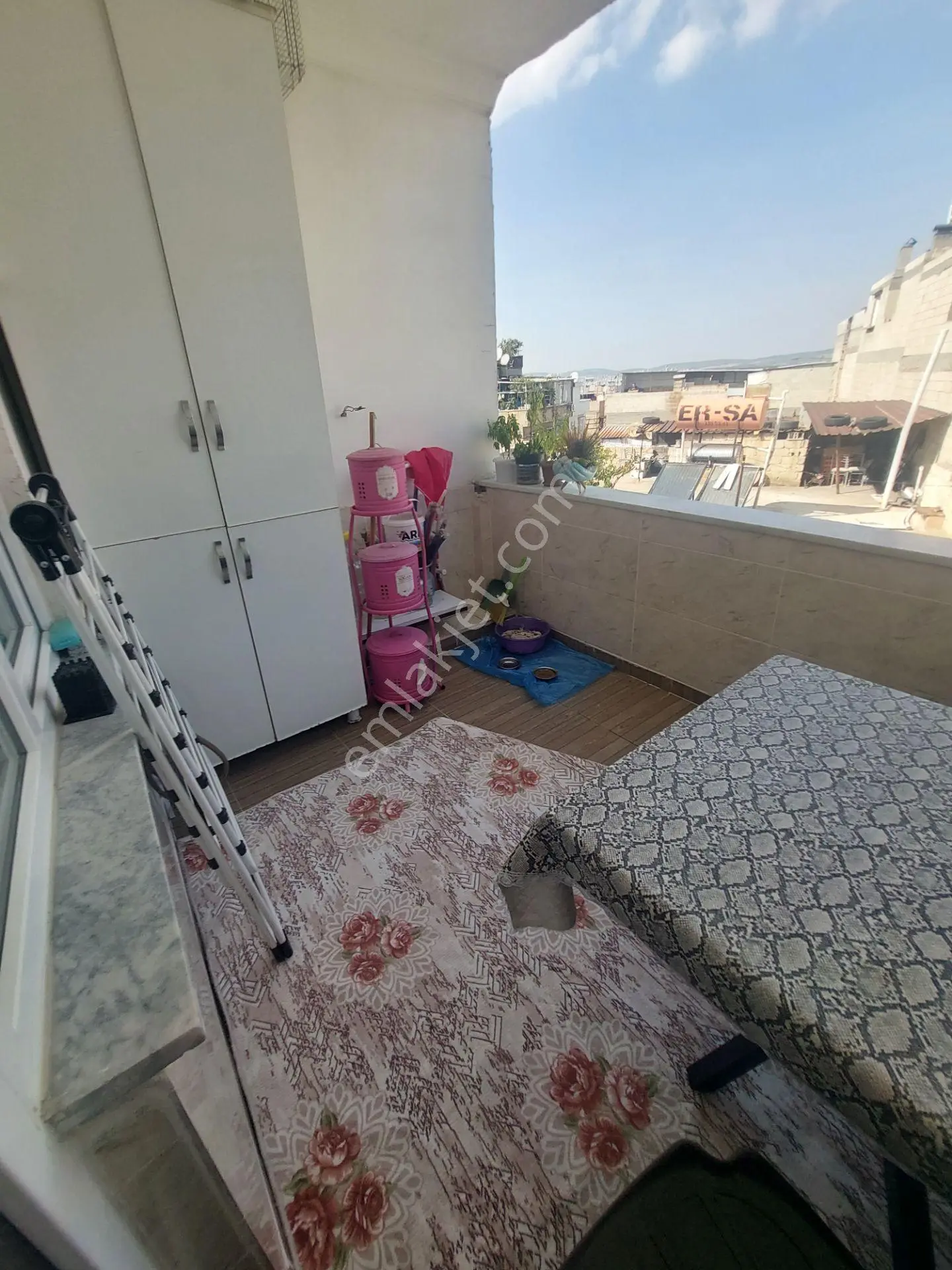 Onur Mahallesinde Satlık 2+1 Daire — fotoğraf 3