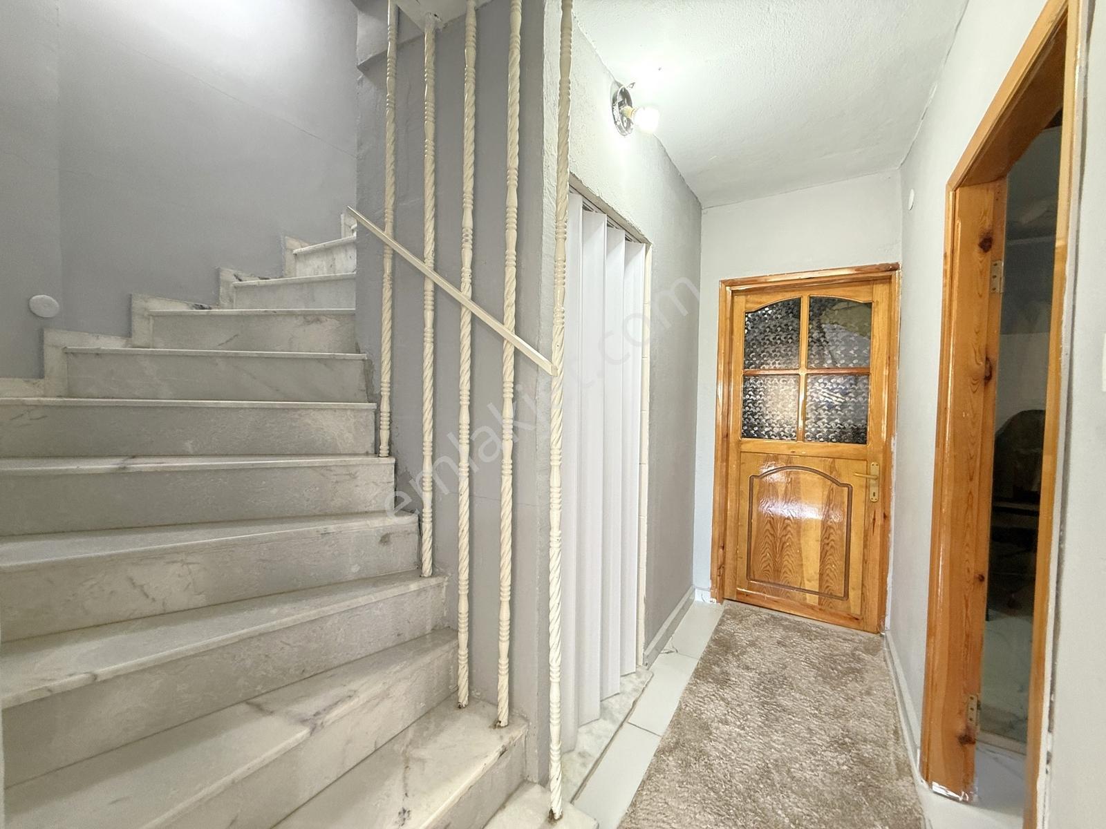 Kuşadası Marina Bölgesi Akdemir Sitesinde Forleks Satılık Villa! — fotoğraf 8
