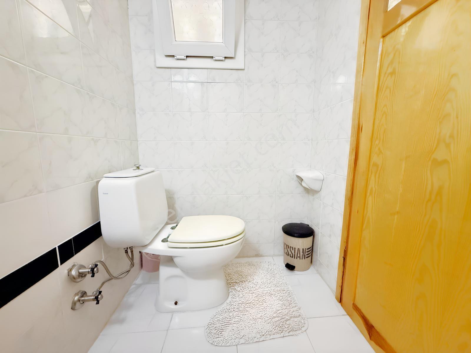 Kuşadası Marina Bölgesi Akdemir Sitesinde Forleks Satılık Villa! — fotoğraf 18