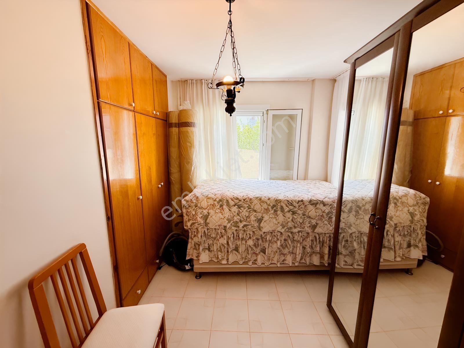Kuşadası Marina Bölgesi Akdemir Sitesinde Forleks Satılık Villa! — fotoğraf 29