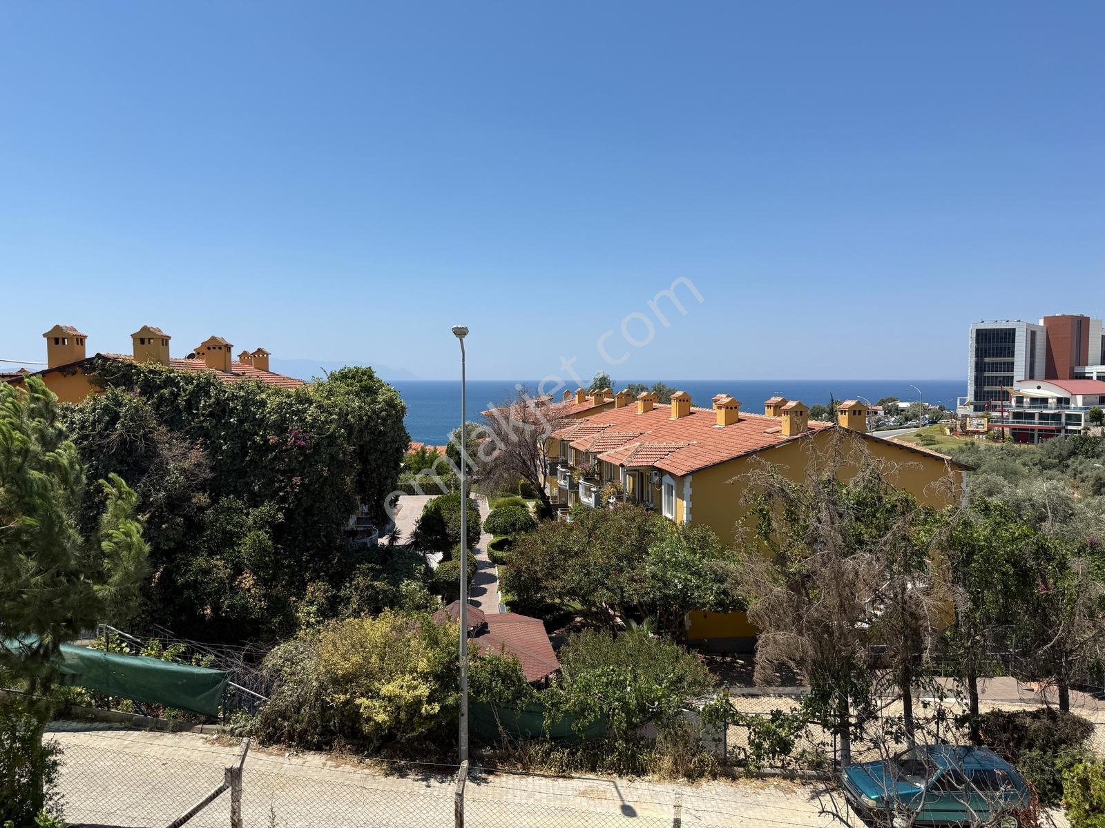 Kuşadası Marina Bölgesi Akdemir Sitesinde Forleks Satılık Villa! — fotoğraf 31