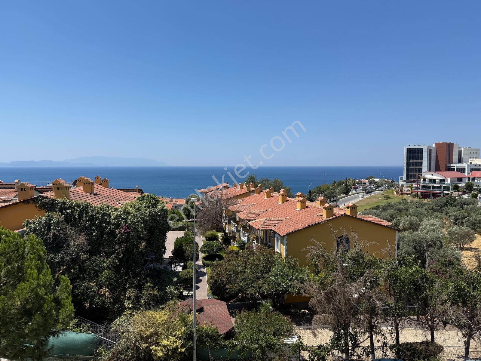 Kuşadası Marina Bölgesi Akdemir Sitesinde Forleks Satılık Villa! — fotoğraf 35
