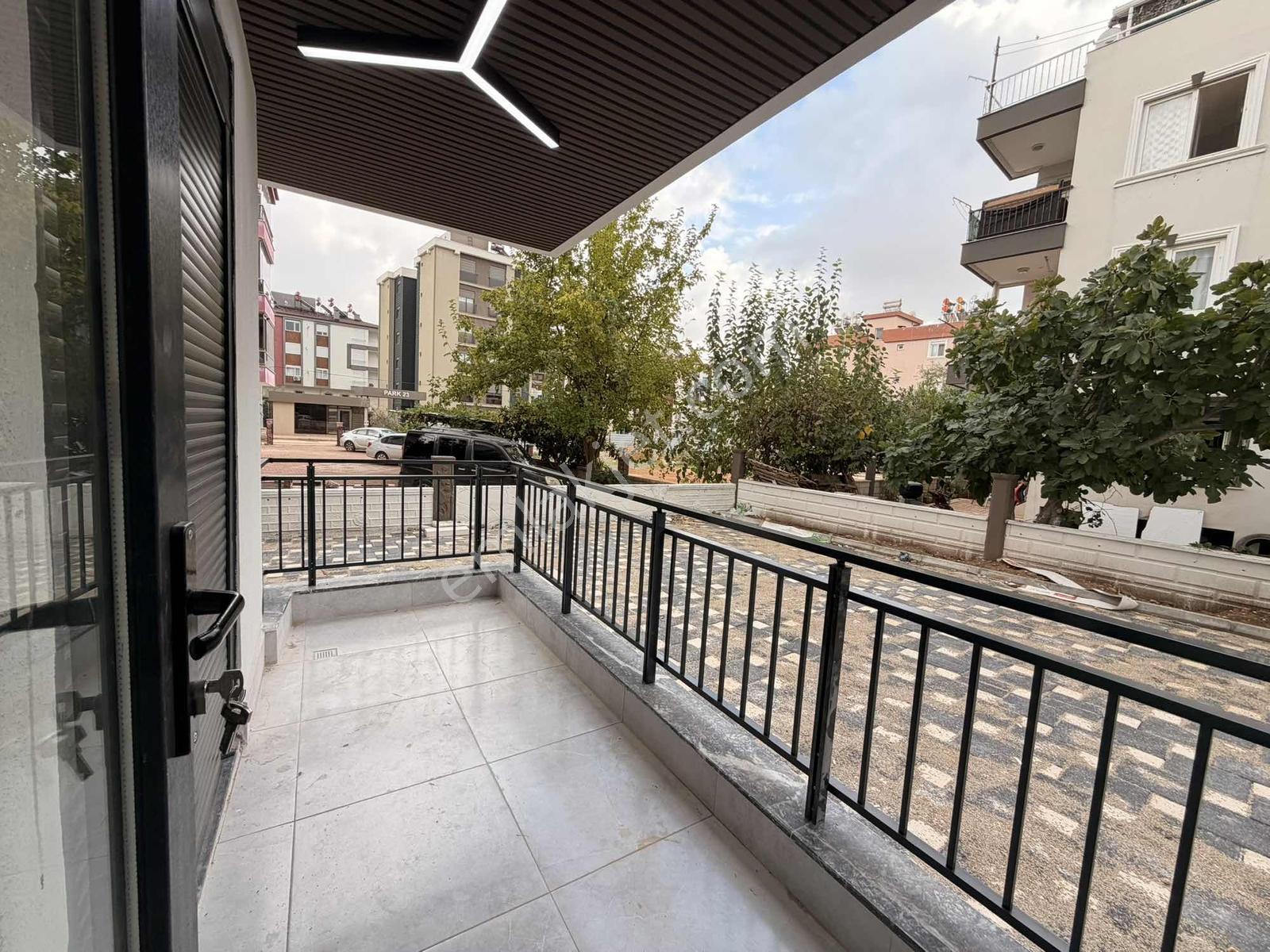 Çok Geniş Çok Özell 2+1 Yüksek Giriş Tramvaya Cok Yakın — fotoğraf 16