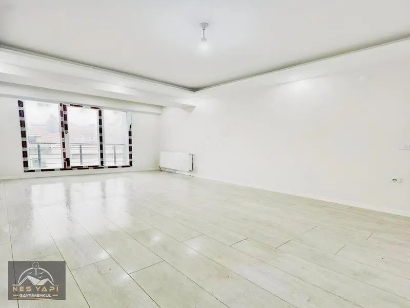 Metrobüse 5 Dk Sıfır İskanlı Arakat Daire!! — fotoğraf 5