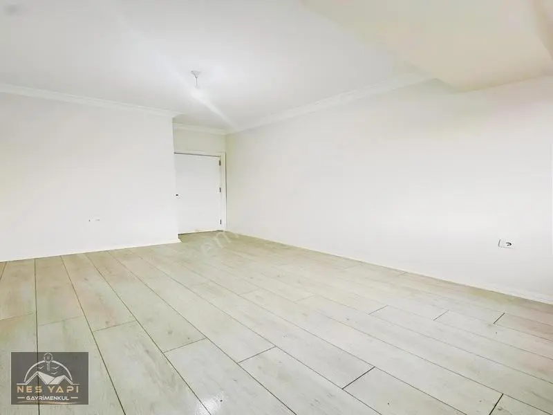 Metrobüse 5 Dk Sıfır İskanlı Arakat Daire!! — fotoğraf 24
