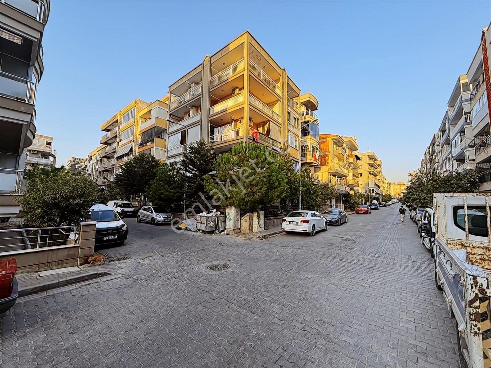Karşıyaka Nergiz Goncalar 2+1 Daire
