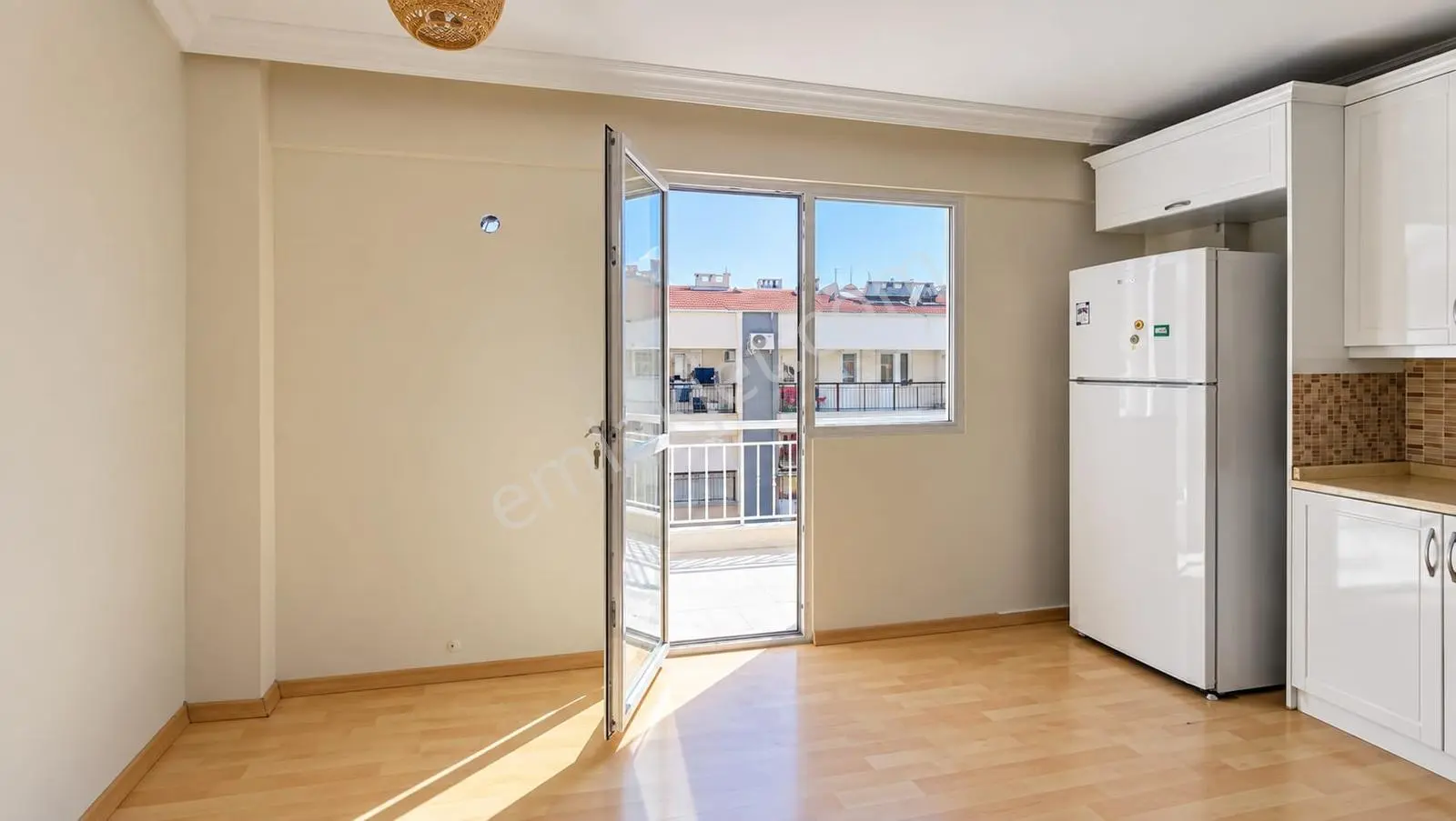 Karşıyaka Nergiz Goncalar 2+1 Daire — fotoğraf 3