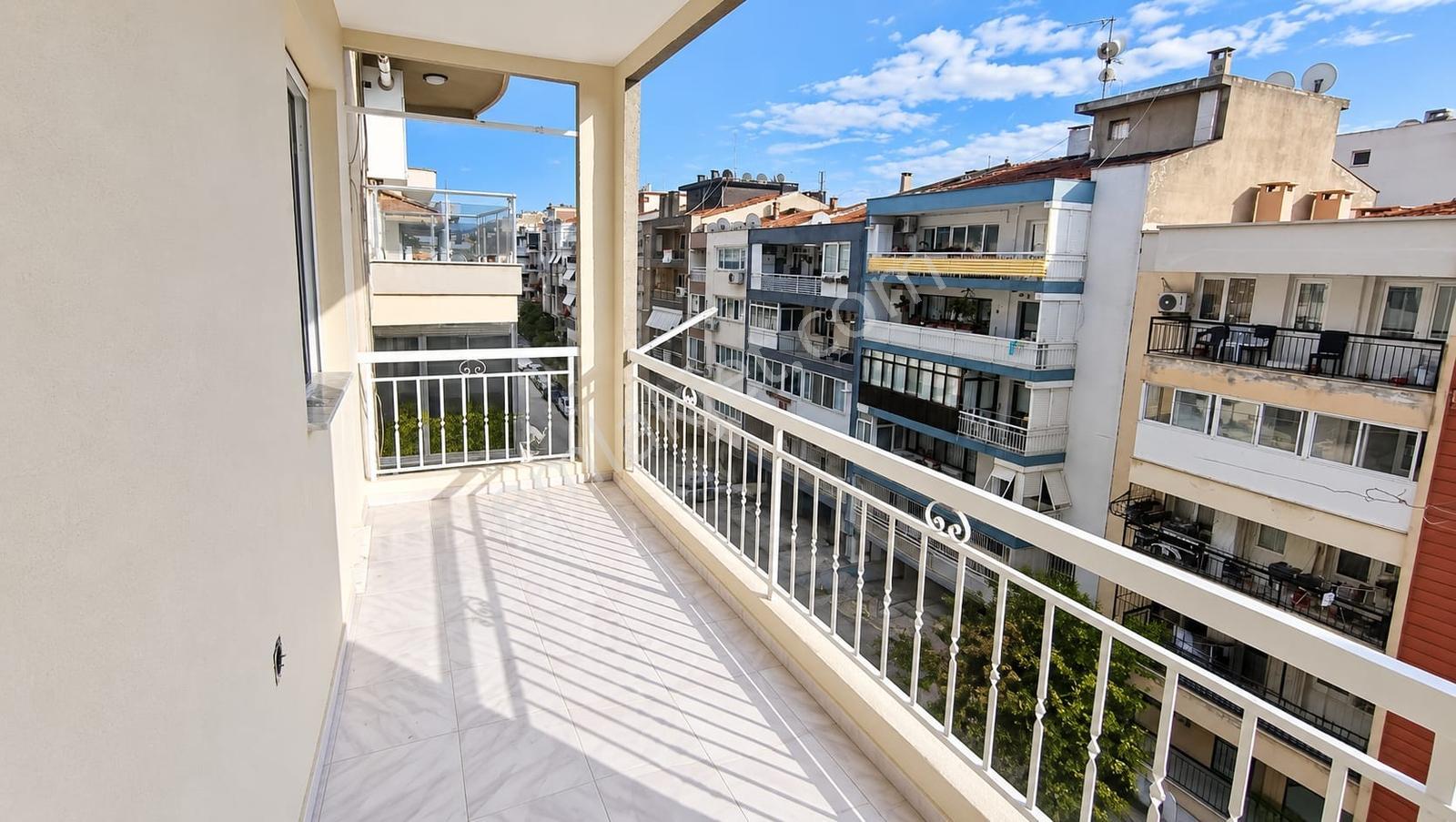 Karşıyaka Nergiz Goncalar 2+1 Daire — fotoğraf 12
