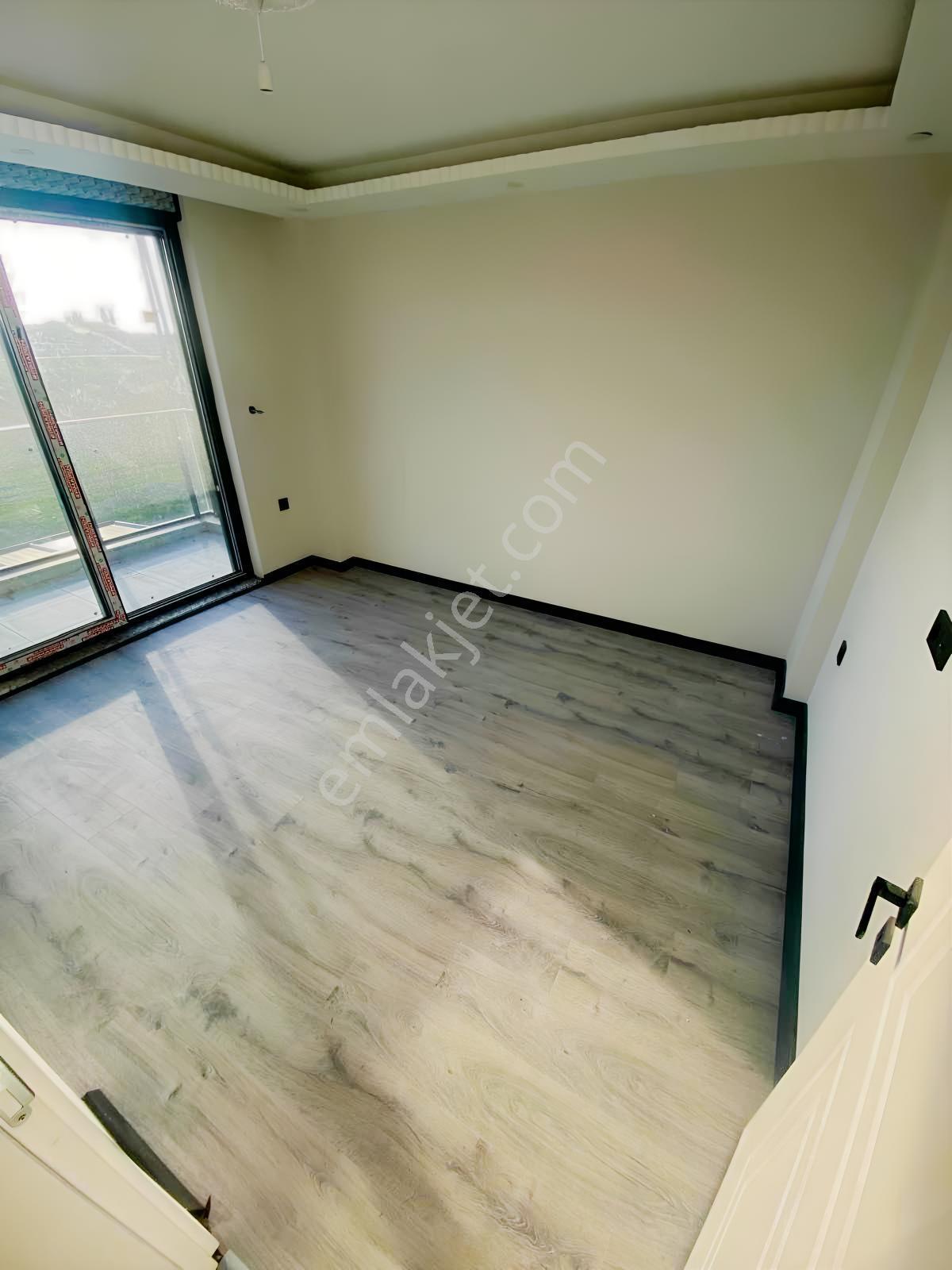 Denize Yakın Bahçeli Otoparklı Ön Cephe 2+1 İkiz Villa — fotoğraf 7