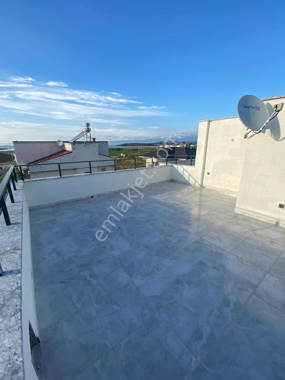 Denize Yakın Bahçeli Otoparklı Ön Cephe 2+1 İkiz Villa — fotoğraf 23
