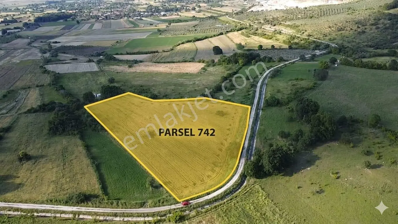 Bursa Mustafakemalpaşa Üçbeyli Köyünde 15.149 M² Tarla