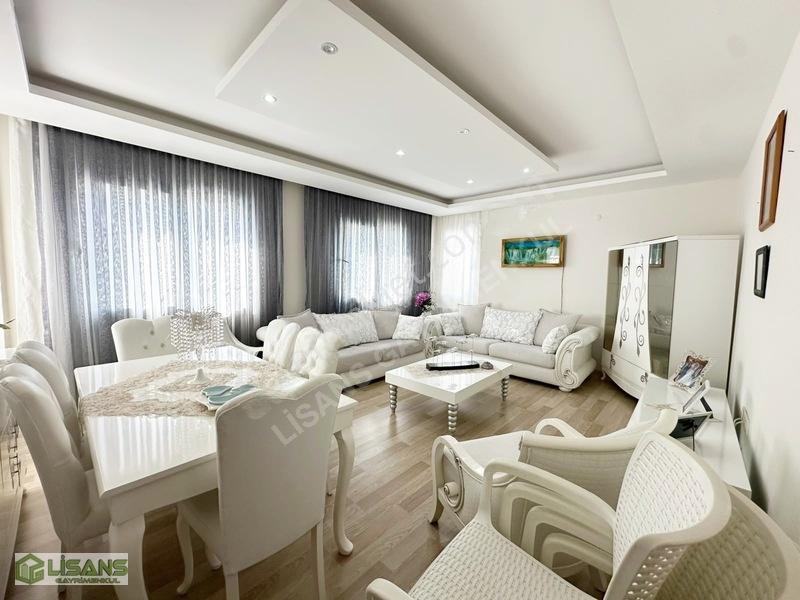 Pınarda-3+1-Geniş-Hatasız-İskanlı-Ç.Banyo-G.Odalı-Site-Yeni-Yapı