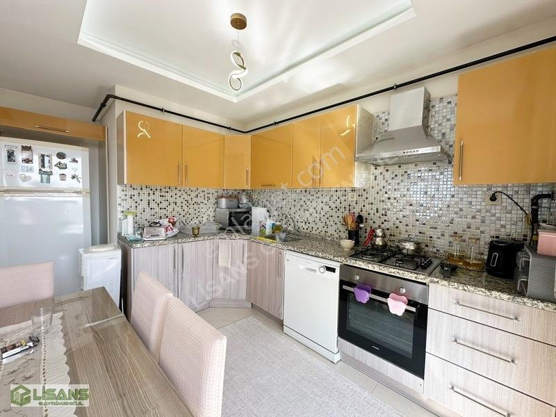 Pınarda-3+1-geniş-hatasız-iskanlı-ç.banyo-g.odalı-site-yeni-yapı — fotoğraf 2
