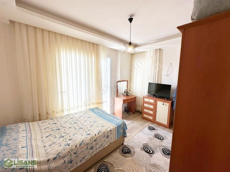 Pınarda-3+1-geniş-hatasız-iskanlı-ç.banyo-g.odalı-site-yeni-yapı — fotoğraf 31