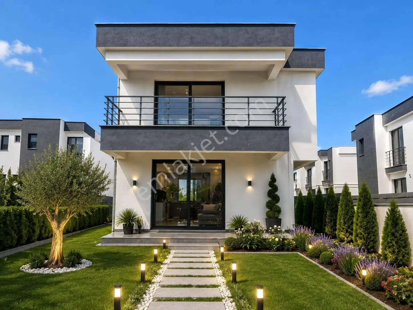 Huzur'Dan Uygun Fiyatlı Hesaplı 3+1 Mükemmel Satılık Villa