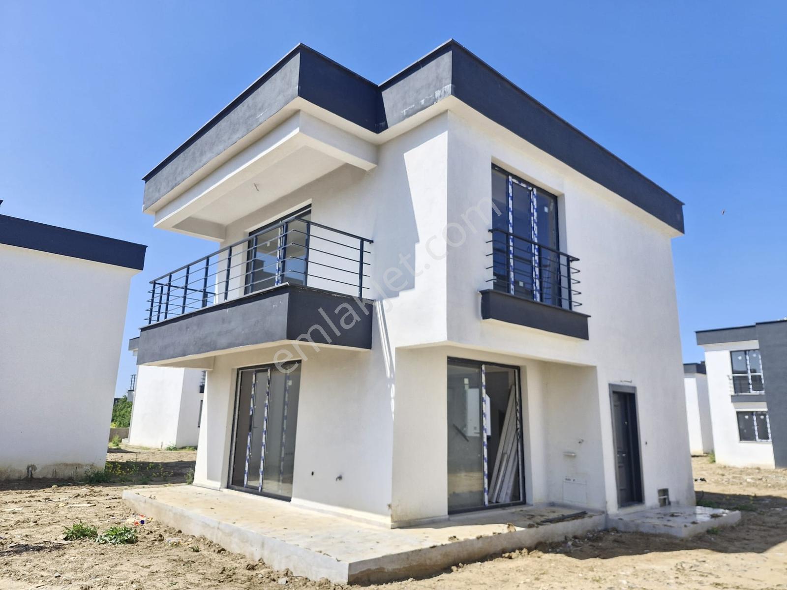 Huzur'dan Uygun Fiyatlı Hesaplı 3+1 Mükemmel Satılık Villa — fotoğraf 4