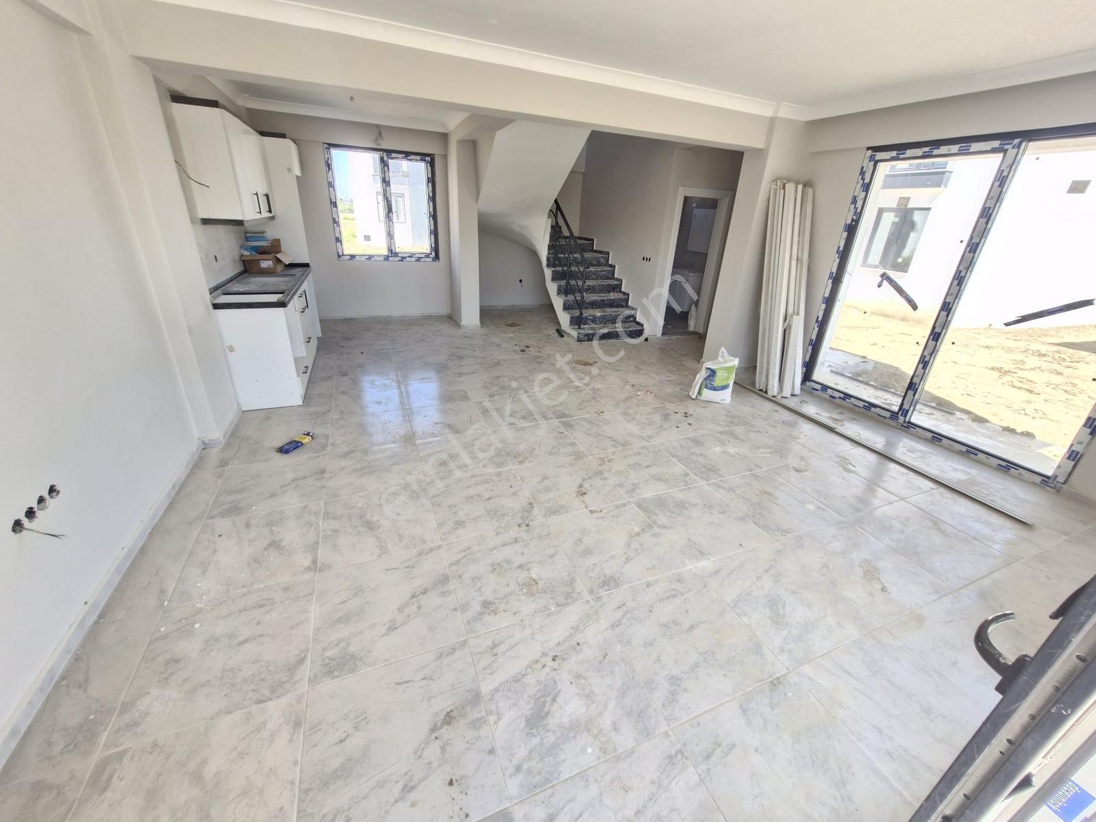 Huzur'dan Uygun Fiyatlı Hesaplı 3+1 Mükemmel Satılık Villa — fotoğraf 5