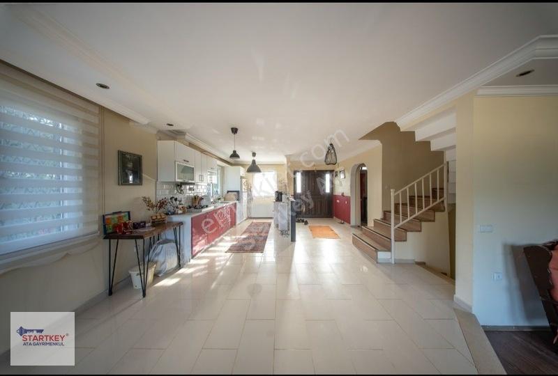 Güzelbahçe Çınarlı Mahallesi Site İçi 5+2 Satılık Villa — fotoğraf 4