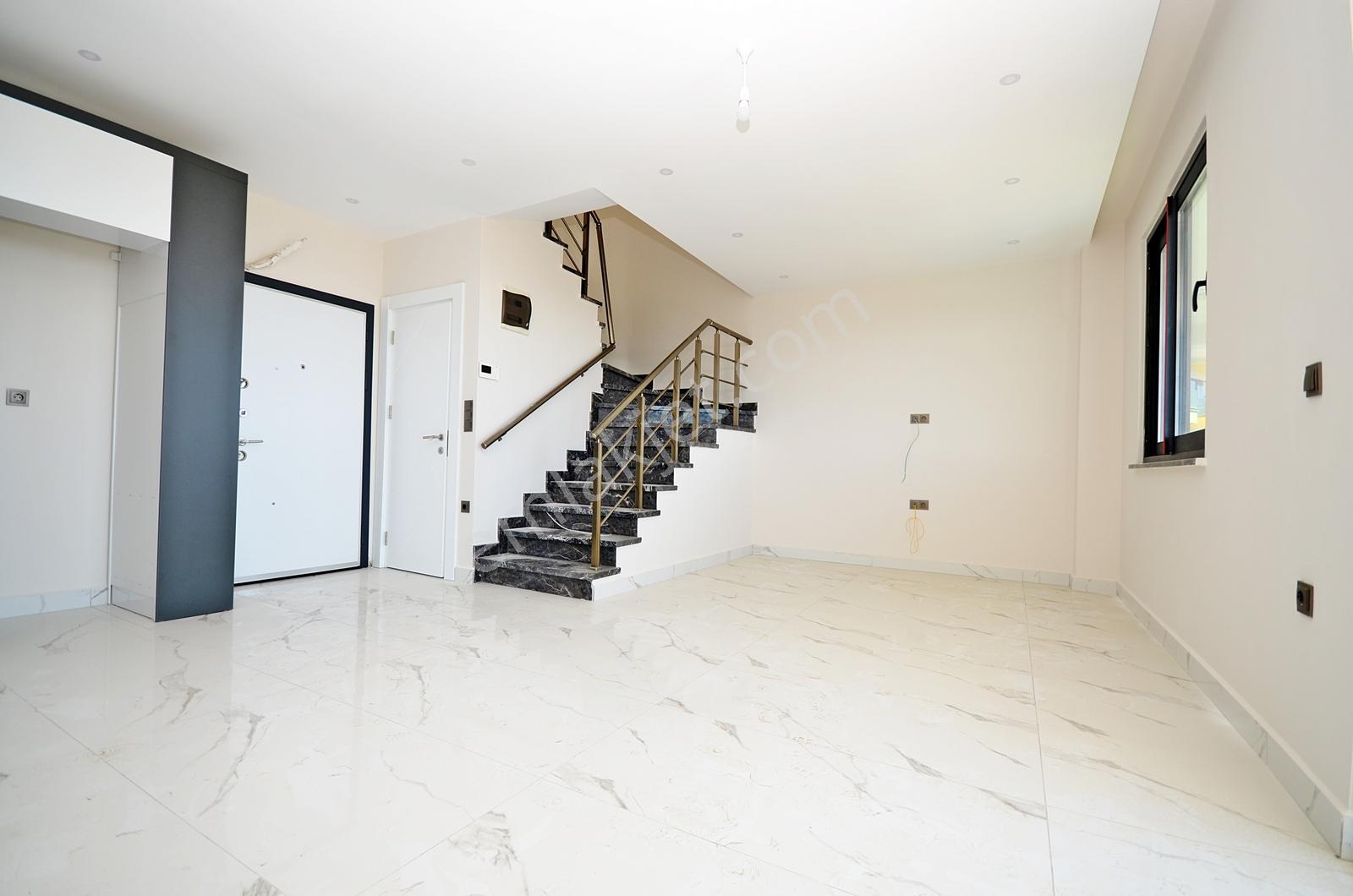 Konak Green Towers | 2+1 Penthouse | Zengin Sosyal Olanaklı — fotoğraf 3