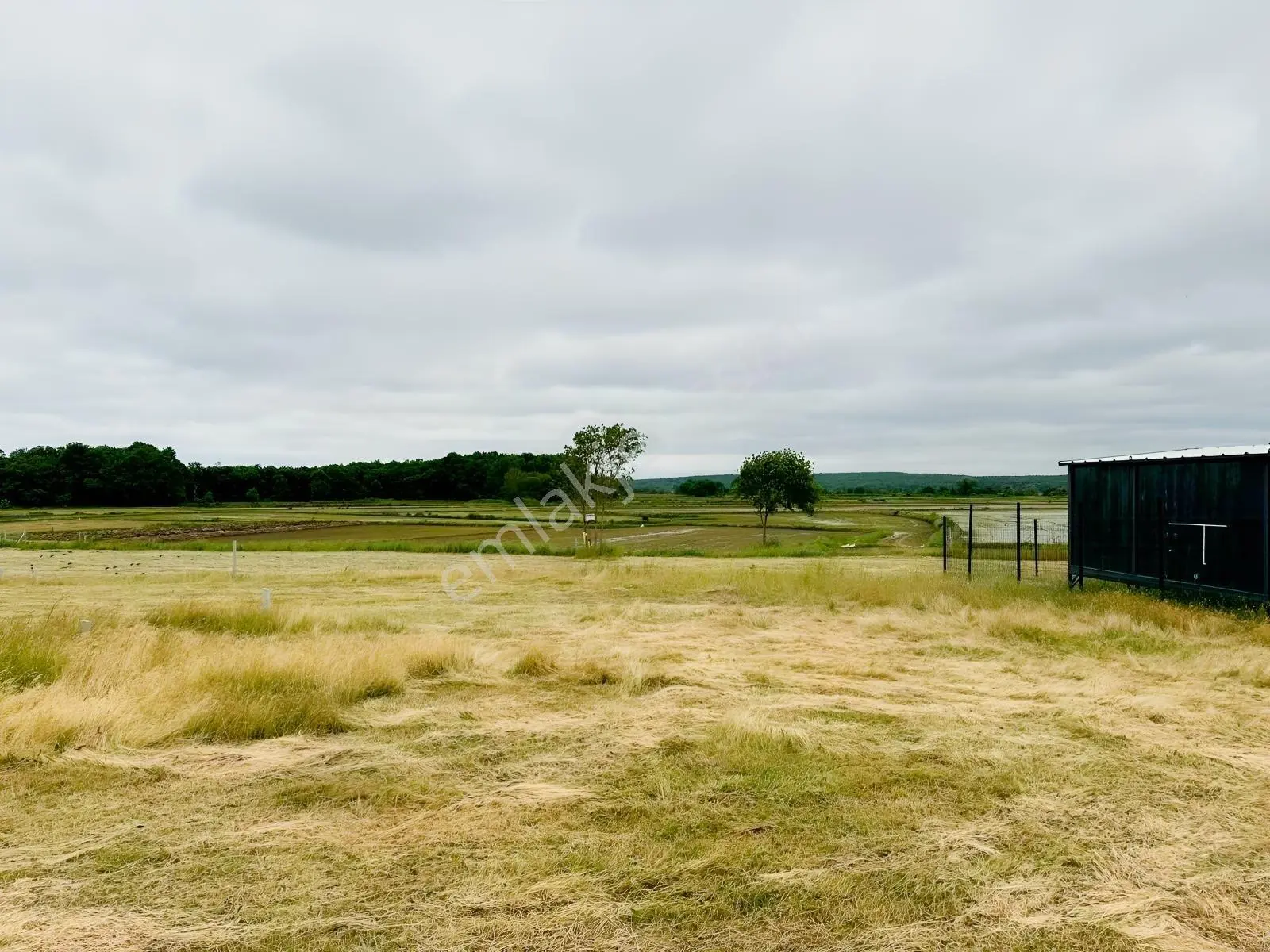 Çatalca Karacaköyde 250 M² Uygun Fiyatlı Yatırımlık Arsa — fotoğraf 4