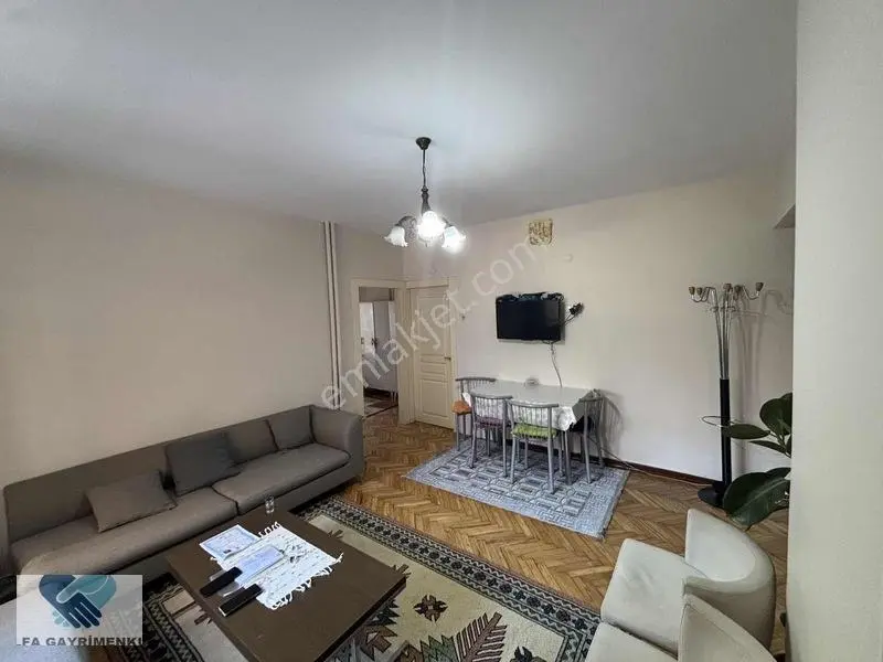 Merdivenköy'de Satılık 2+1 Daire - Hastanelere Yakın, Yatırımlık — fotoğraf 2
