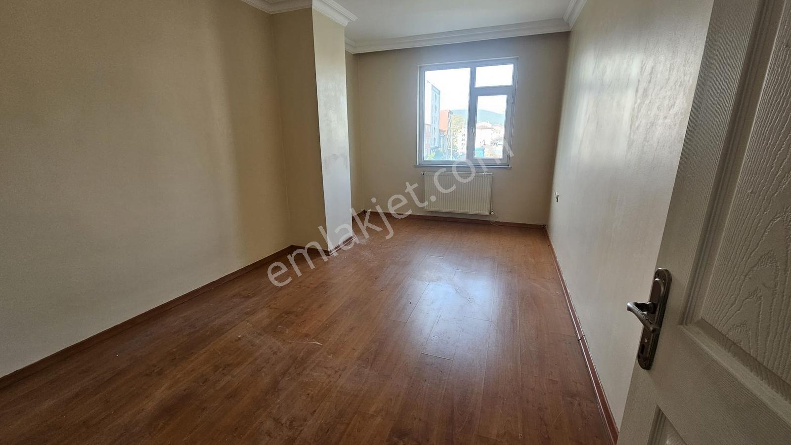 Akse Sapağı Meydanda Satılık 2+1 Daire — fotoğraf 10