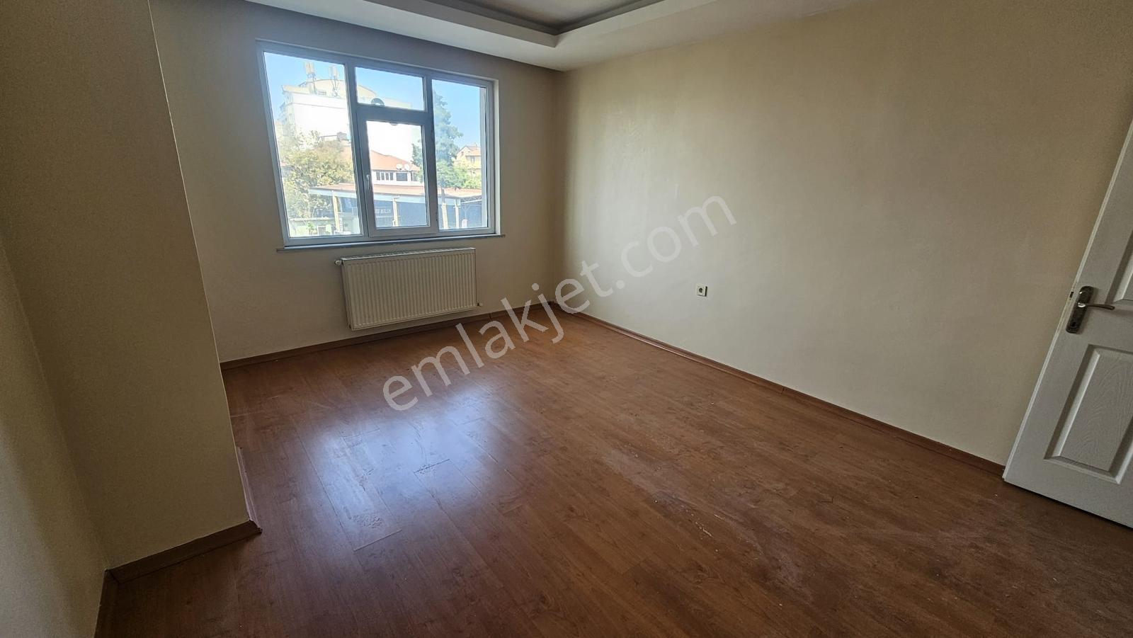 Akse Sapağı Meydanda Satılık 2+1 Daire — fotoğraf 12