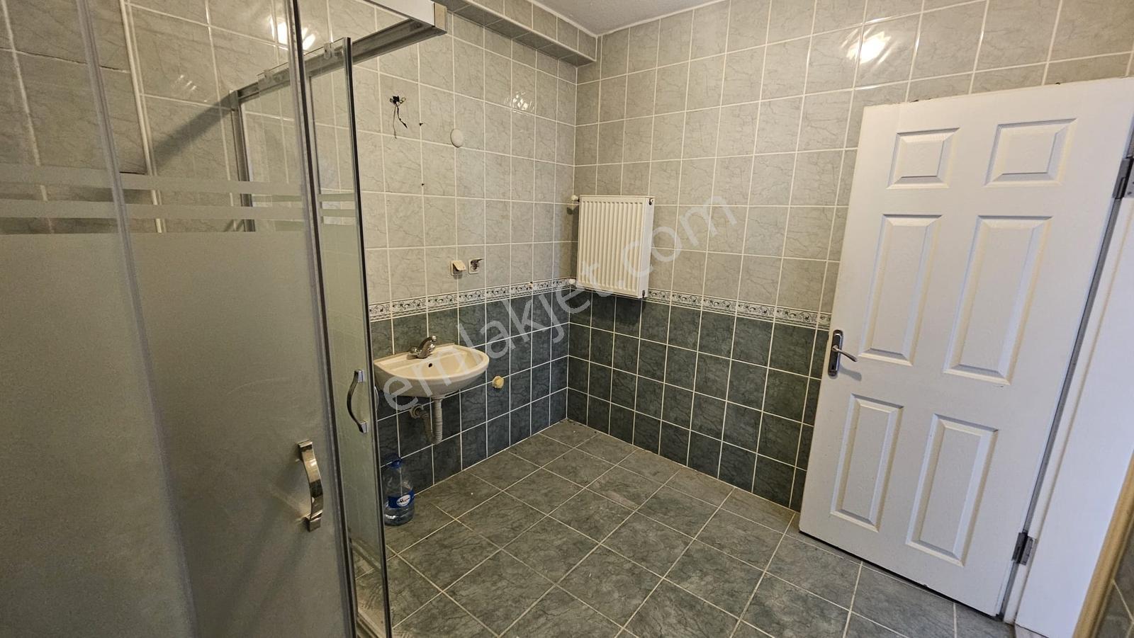 Akse Sapağı Meydanda Satılık 2+1 Daire — fotoğraf 15