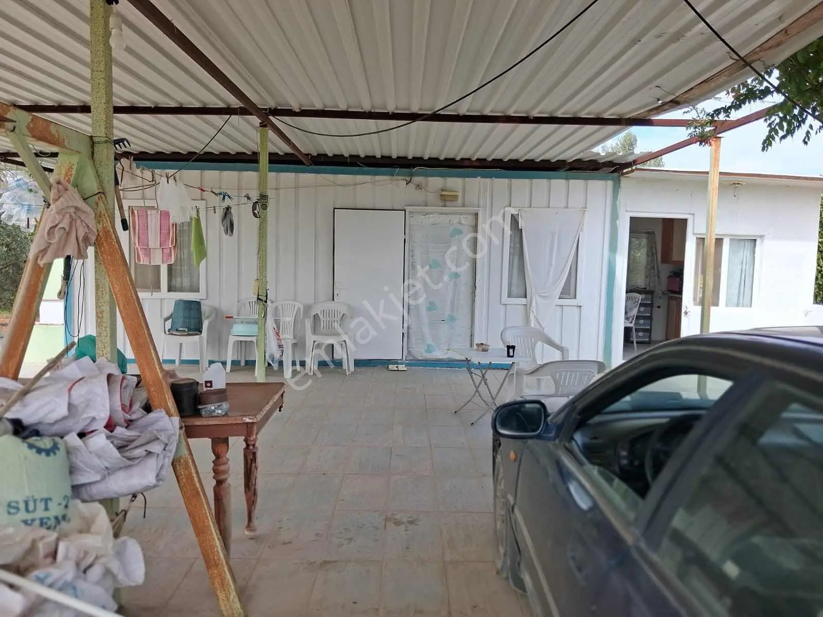 Sinirli Köyünde 3.900 M2 Elektrik Suyu Olan Bahçe — fotoğraf 3